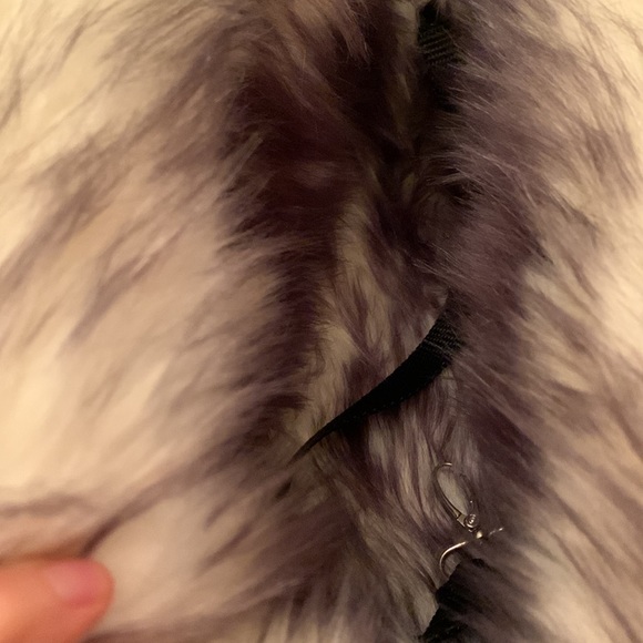 NWT designer inspired faux black leather with faux fur pet carrier. - Picture 6 of 10